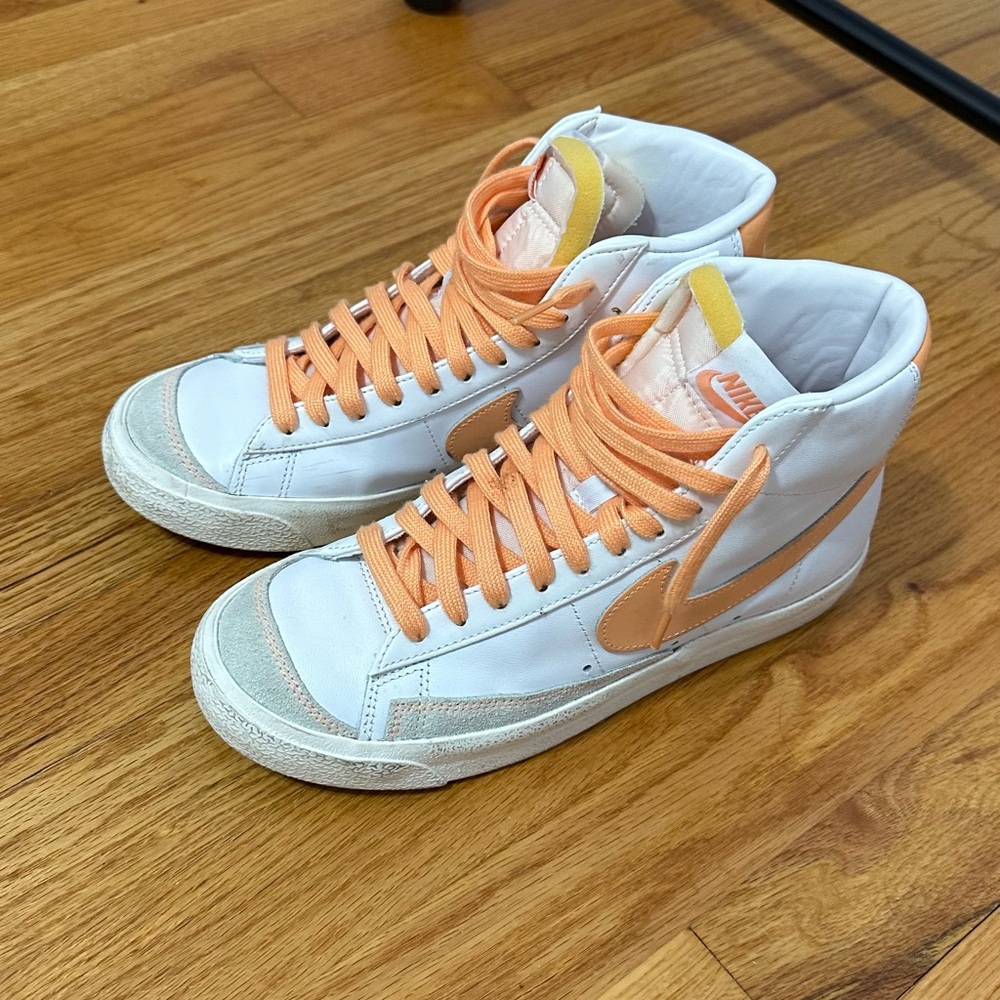 Nike blazer mid ‘77s orange peach